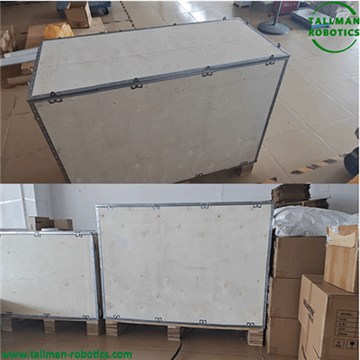 Indoneziýaly müşderi üçin boş gaplanan garmoniki sürüjiniň basgançagy